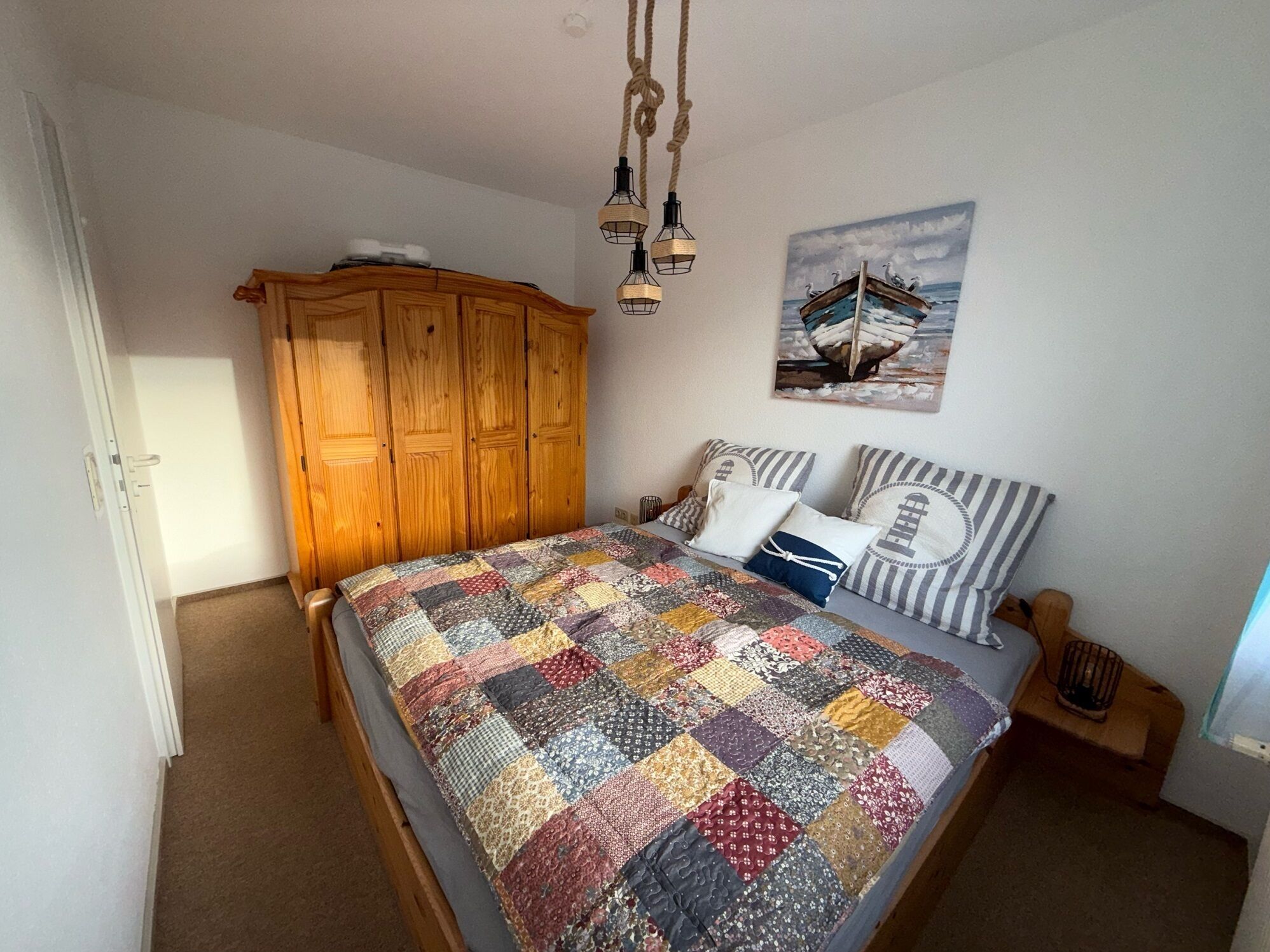 Bügeleisen/Bügelbrett, kostenloses WLAN, Bettwäsche