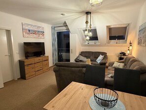 Fernseher, Stereoanlage