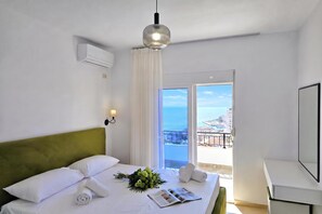 Standard Διαμέρισμα, 2 Υπνοδωμάτια, Μπαλκόνι, Στο βουνό (Ionian Blue Escape 304 /w Sea View) | 2 υπνοδωμάτια, Wi-Fi 