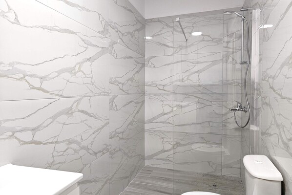 Standard Apartment, Multiple Bedrooms, Mountainside (Ionian Blue Escape 304) | Bathroom - Ionian Blue Escape 304 (Sarandë)