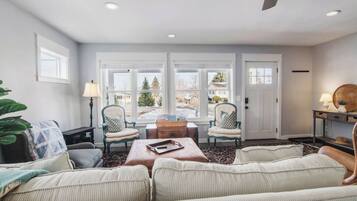 Smart TV, fireplace, video games, offices