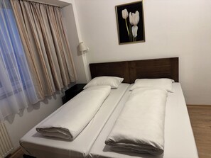 Iron/ironing board, free WiFi