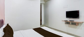 Dindoli Surat Super 飯店  