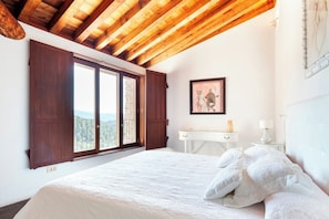 Interior - Casa Fumanal - Unique Property for up to 24 (Abizanda)