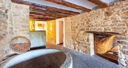 Casa Fumanal - Unique Property for up to 24