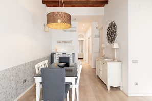 Interior - Enjoy Apartments Montserrat Boutique Apartment in Eixample (Barcelona)