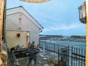 Terrace/patio - Sammy Hakes Cottage (Watchet)