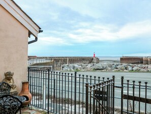 Property grounds - Sammy Hakes Cottage (Watchet)