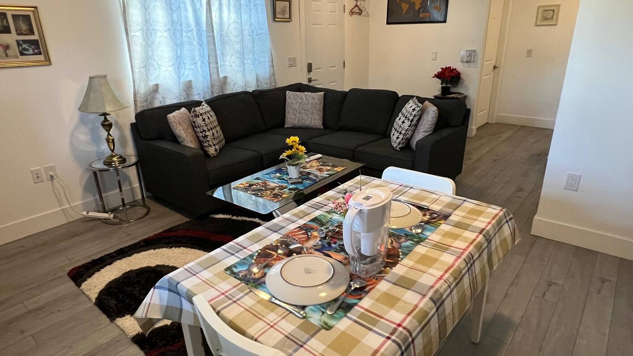 House, 1 Bedroom, Accessible, Patio | Living area | Books
