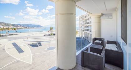 Luxury Seafront Apartment Private Terrace Crescent