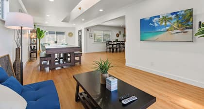 Spacious 4BR House Free Parking w Backyard BBQ