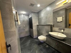 Bathroom - HOTEL 36 WEST INN (Delhi)
