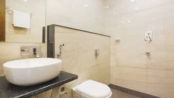 Deluxe Double Room, City View | Bathroom