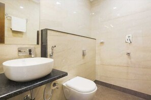 Deluxe Double Room, City View | Bathroom - HOTEL 36 WEST INN  (New Delhi)