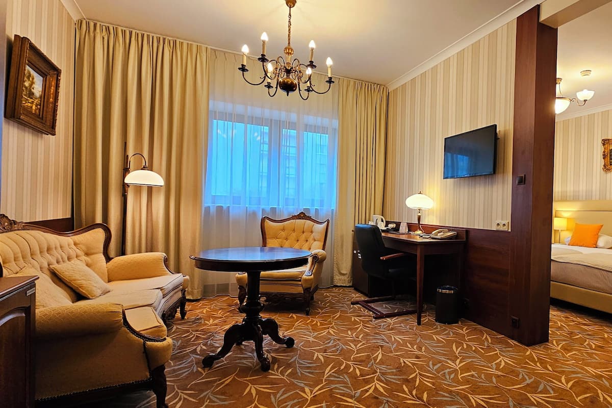 Individually decorated, desk, laptop workspace, free WiFi