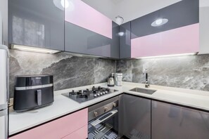 Private kitchen - Just steps from the beach (Viareggio)
