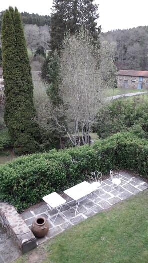 Property grounds - Peace and nature next to the Volcanoes. Family (Saint-Pierre-le-Chastel)