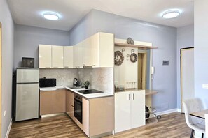 Family Apartment, Multiple Bedrooms (Albina Apartment - 118) | Private kitchen - Albina Apartment - 118 (Sarandë)