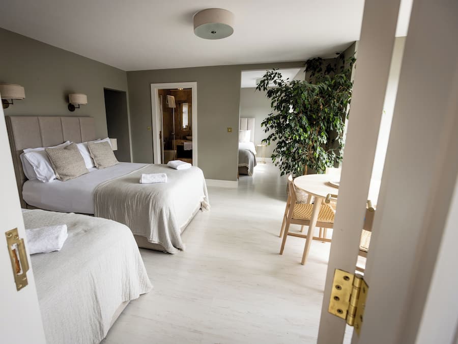 Blackout curtains, soundproofing, iron/ironing board, free WiFi