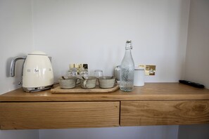 Classic Triple Room, Sea View | Blackout drapes, soundproofing, iron/ironing board, free WiFi