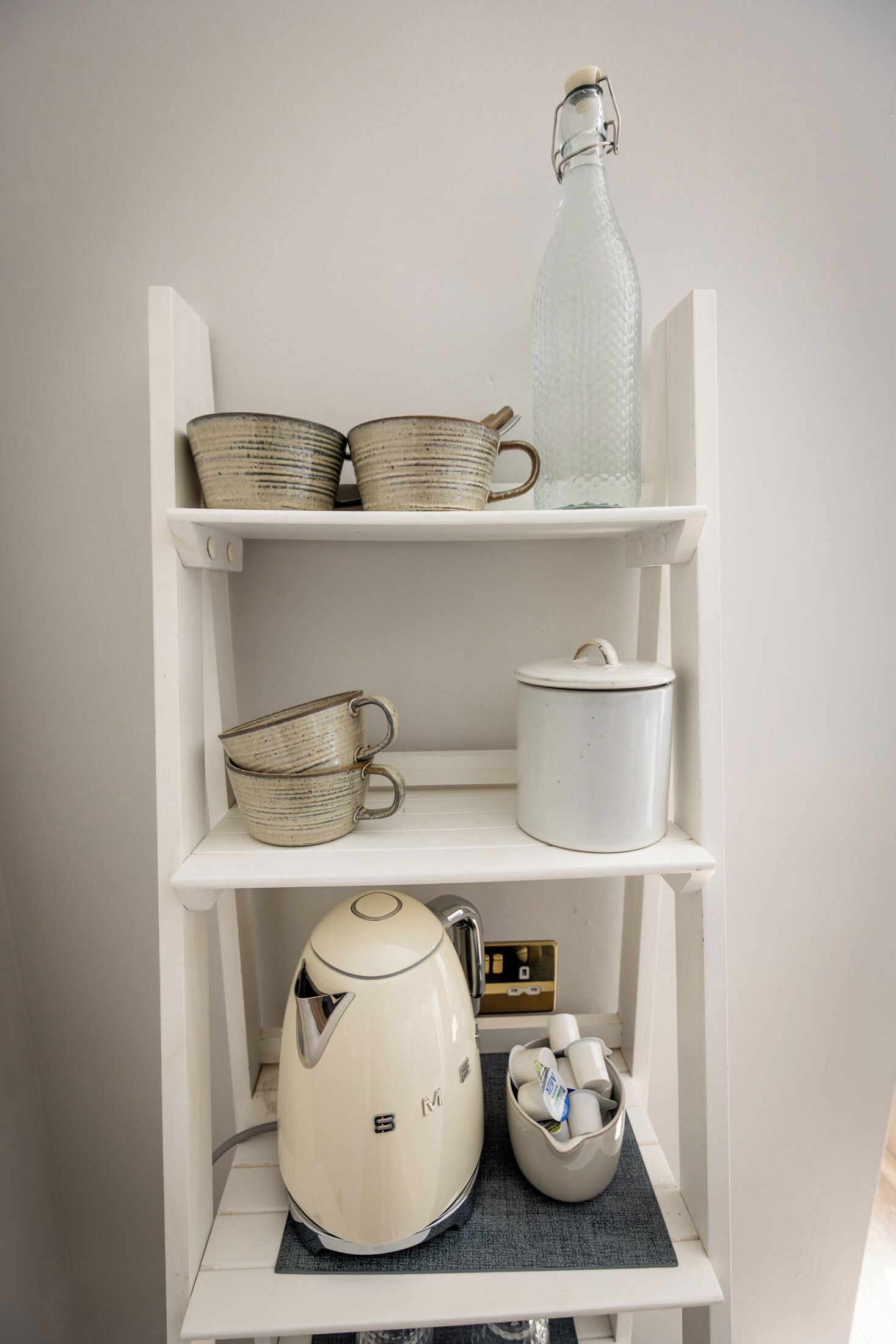 Chambre Familiale | Rideaux occultants, chambres insonorisées, fer et planche à repasser