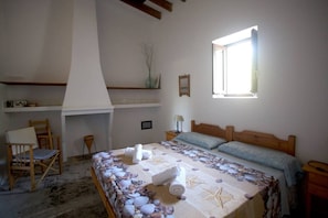 Fer et planche Ă repasser, Wi-Fi, draps fournis