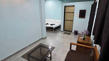 Superior Room | Desk, laptop workspace, free WiFi