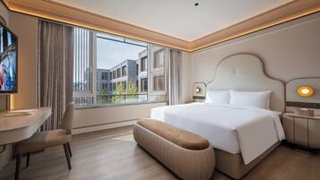 Superior Room, 1 King Bed