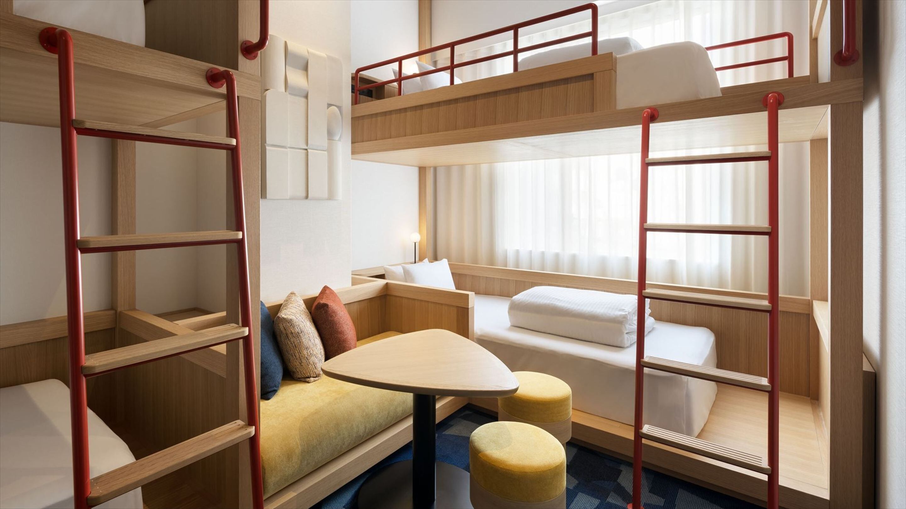 Privilege, Room, Multiple Beds