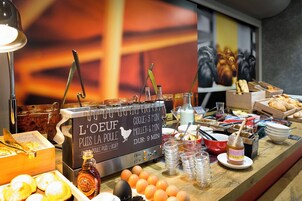Desayuno buffet todos los días (con cargo)
