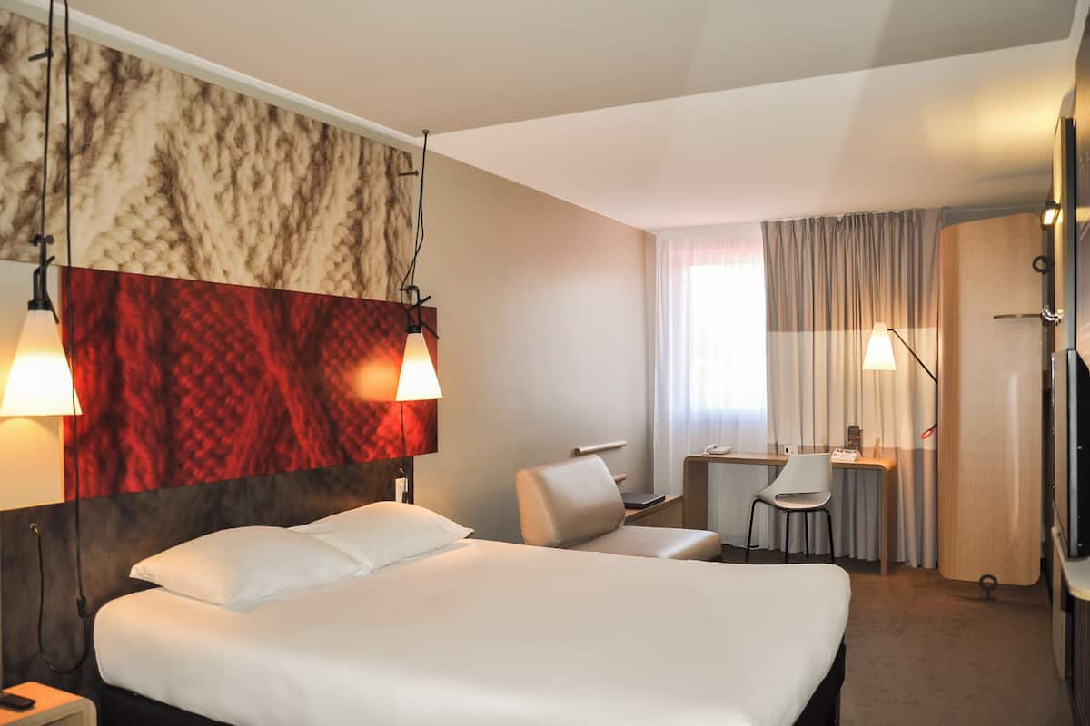 Standard Room, 1 Double Bed with Sofa bed | Soundproofing, free WiFi