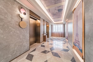 Interior detail - Mercure Zhangjiajie Tianmen Mountain (Zhangjiajie)