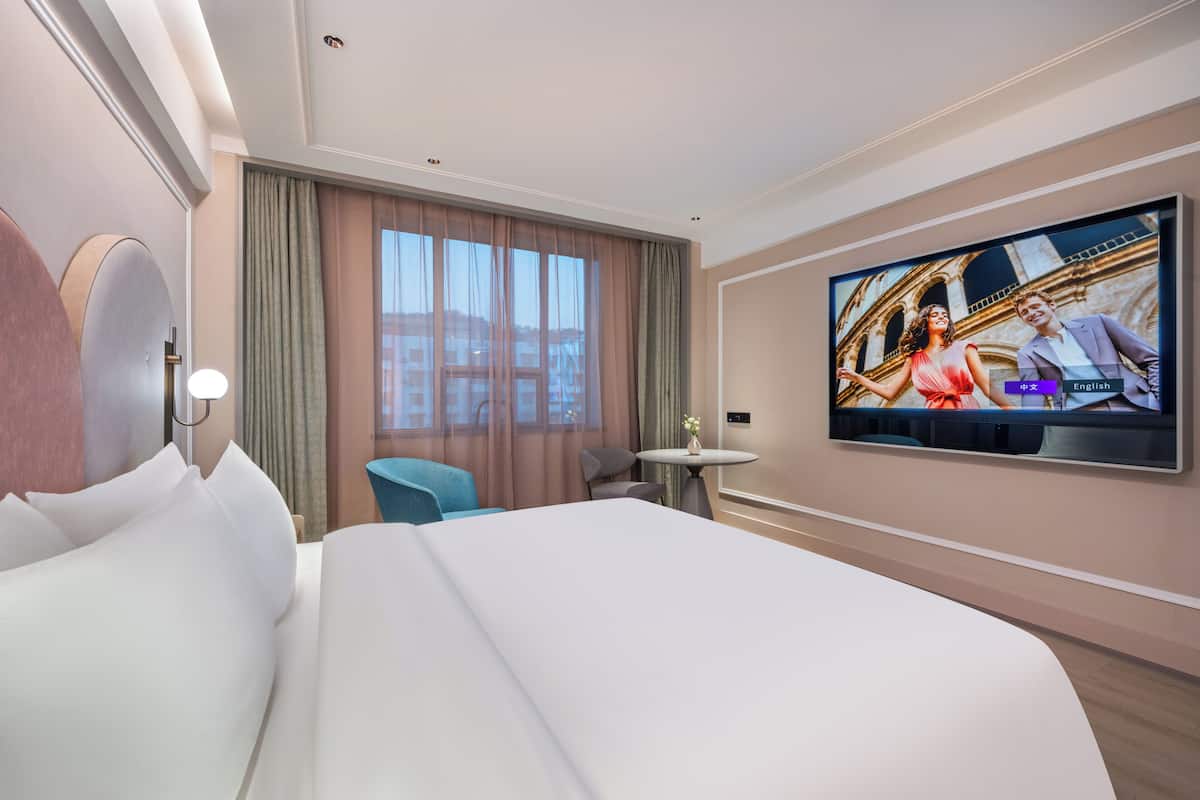 Habitación superior, 1 cama de matrimonio grande | Ropa de cama de alta calidad y edredones de plumas