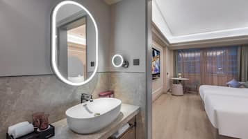 Deluxe Room, 2 Twin Beds | Premium bedding, down comforters, pillowtop beds, free minibar