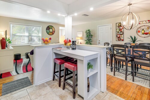 Deck, Grill & Fire Pit: Jacksonville Family Home