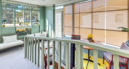 Deck, Grill & Fire Pit: Jacksonville Family Home