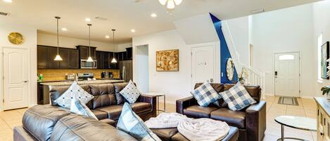 House (5 Bedrooms) | Interior