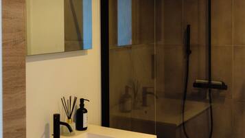 Hair dryer, towels