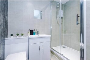 淋浴設備、毛巾