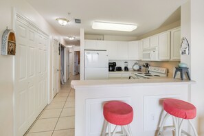 Interior - Ocean View, Walk to Beach: Gulf Shores Condo (Gulf Shores)