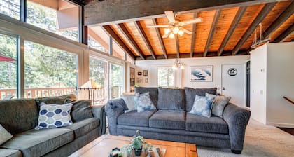 Walk to Lake Tahoe: Family Retreat w/ Deck!