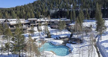 Walk to Palisades Tahoe Ski Lifts: Mtn-view Condo