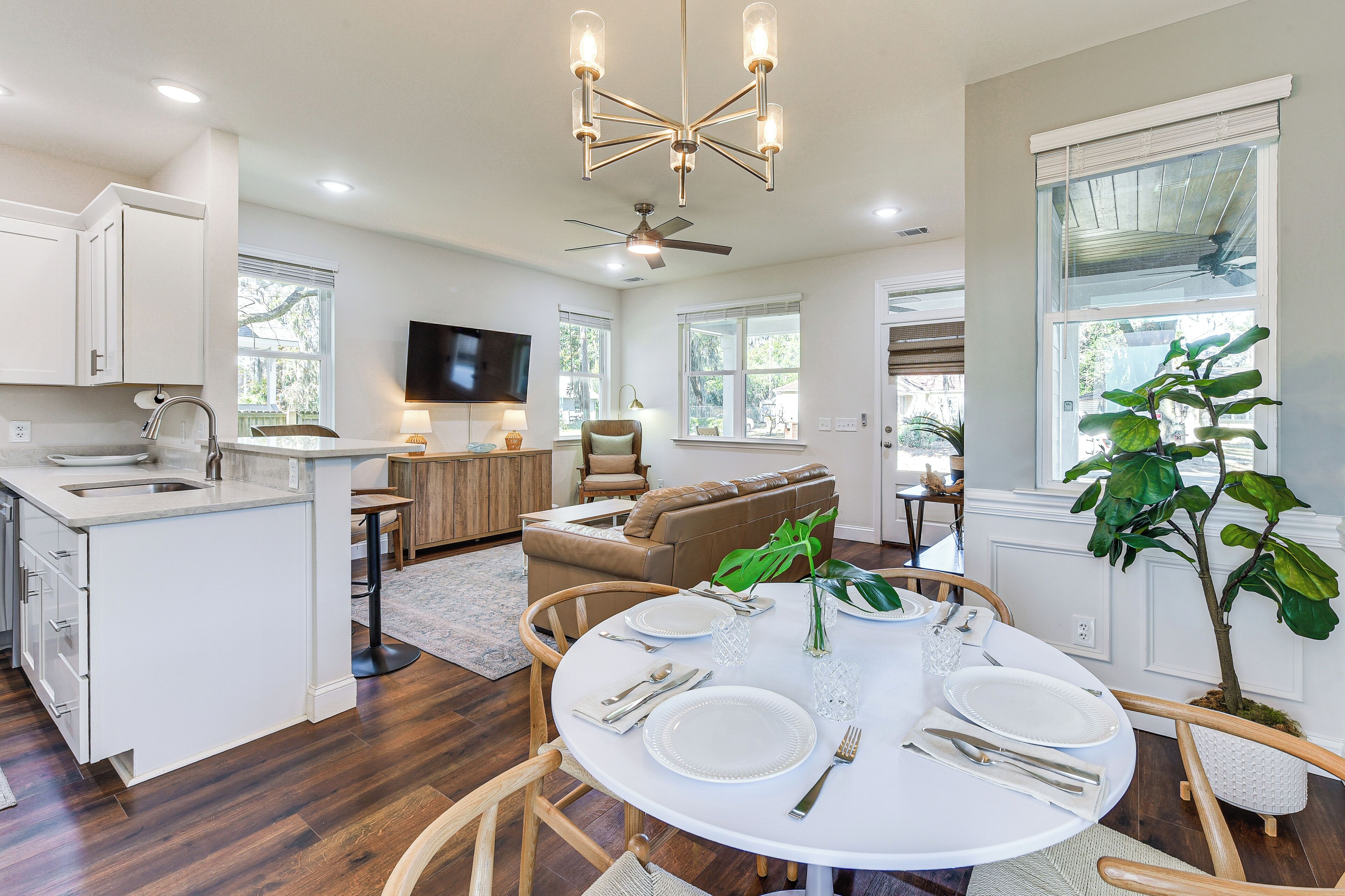 House (3 Bedrooms) | Interior