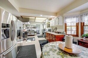 Nhà (Multiple Bedrooms) | Nội thất