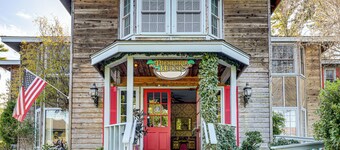 'the Pickford House' - Luxury Central Coast Stay!