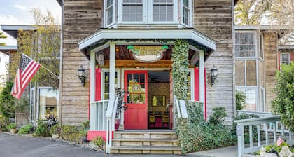 'the Pickford House' - Luxury Central Coast Stay!