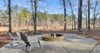 Fish & Float! Flint River Retreat w/ Pavilion