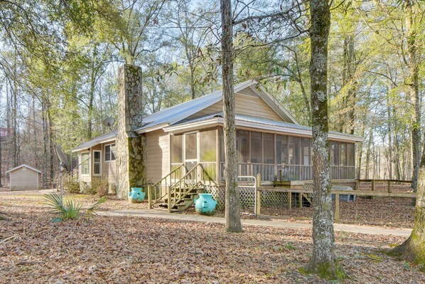 Interior - Fish & Float! Flint River Retreat w/ Pavilion (Woodland)