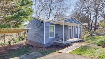 House (2 Bedrooms) | Front of property