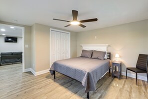 House (2 Bedrooms) | Interior - < 3 Mi to Downtown Greenville! Convenient 2BR Home (Greenville)